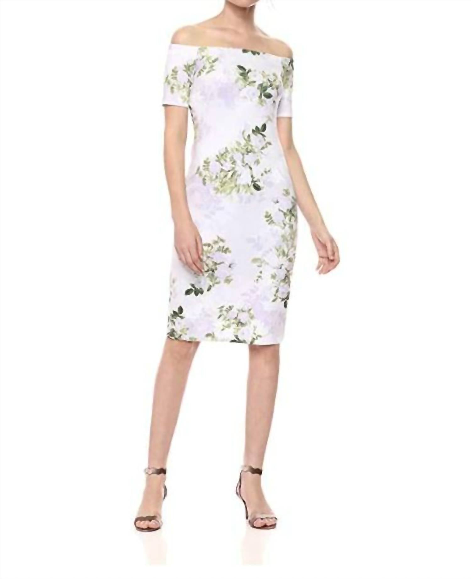 Платье-рубашка с открытыми плечами и цветочным принтом в сиренево-зеленом цвете Calvin Klein
Платье-рубашка с открытыми плечами и цветочным принтом в сиренево-зеленом цвете Calvin Klein