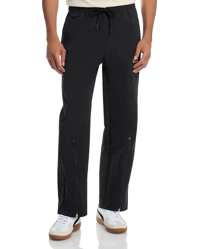 Газированные спортивные брюки Regular Fit Pleasures, черный
Газированные спортивные брюки Regular Fit Pleasures, черный