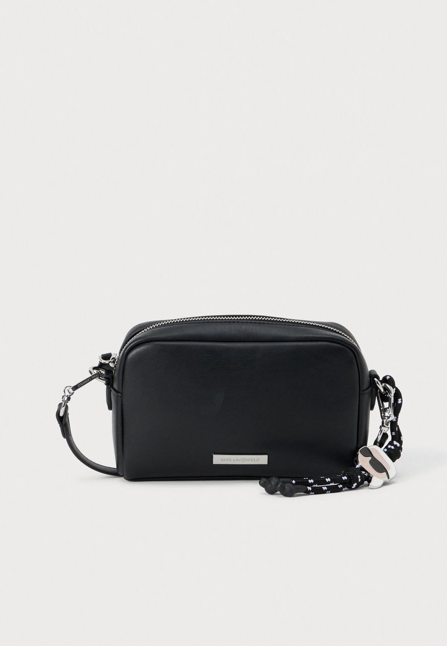 Сумка кросс-боди KARL LAGERFELD IKON SLIM, Black
Сумка кросс-боди KARL LAGERFELD IKON SLIM, Black