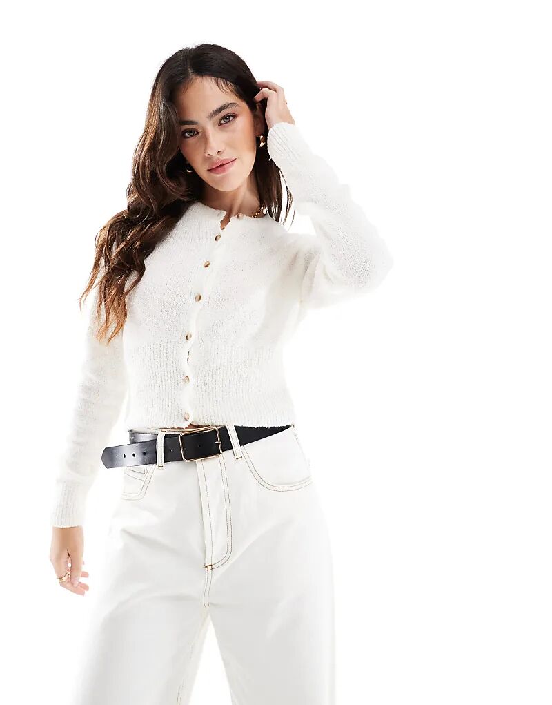 Кардиган с круглым вырезом из пряжи букле кремового цвета ASOS DESIGN
Кардиган с круглым вырезом из пряжи букле кремового цвета ASOS DESIGN