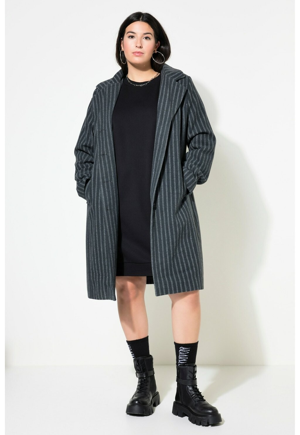 Классическое пальто Studio Untold, серый
Классическое пальто Studio Untold, серый