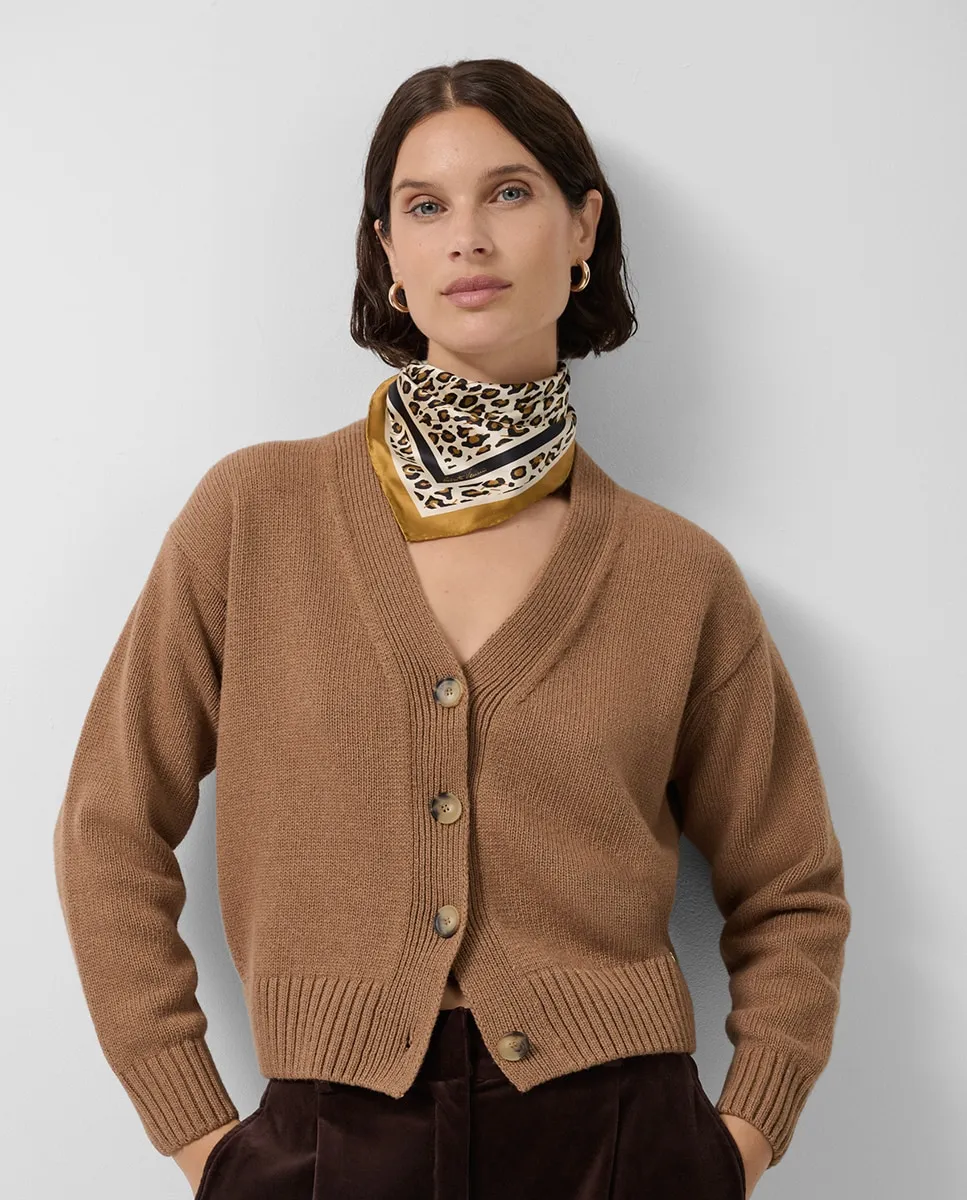 Женская куртка из толстой трикотажной ткани Roberto Verino, светло-бежевый
Женская куртка из толстой трикотажной ткани Roberto Verino, светло-бежевый