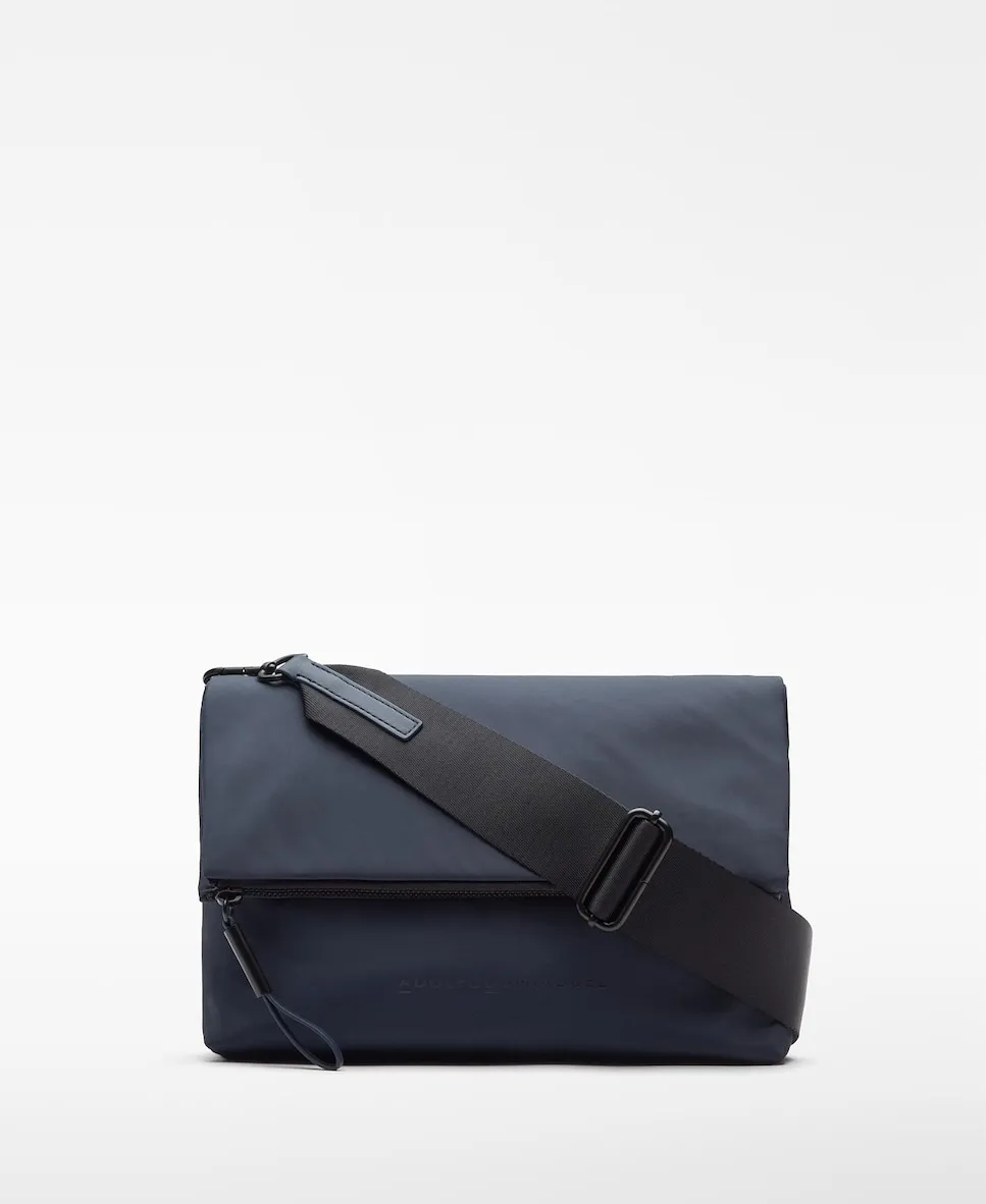 Средняя женская нейлоновая сумка через плечо Adolfo Dominguez, темно-синий
Средняя женская нейлоновая сумка через плечо Adolfo Dominguez, темно-синий