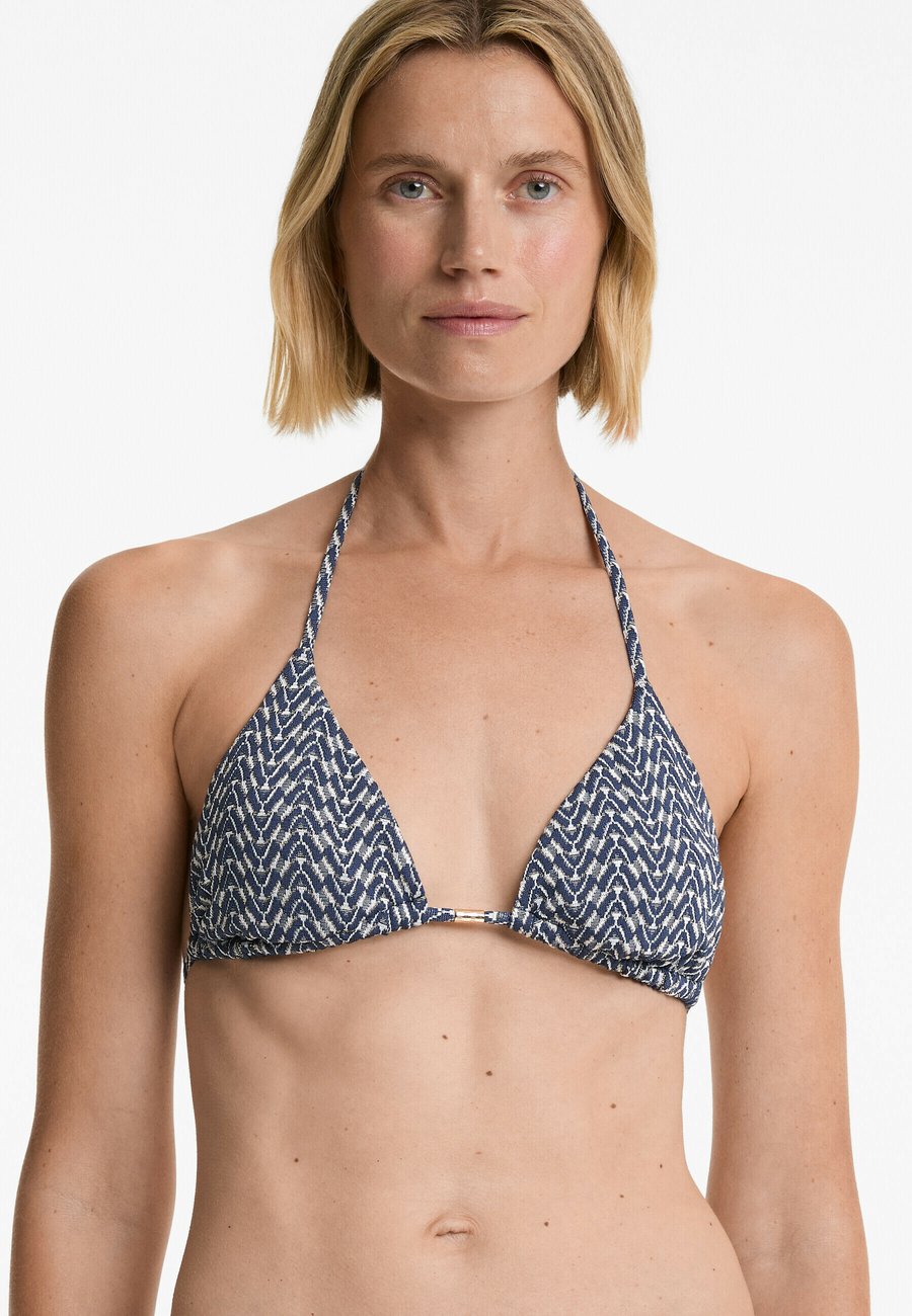 Топ бикини OYSHO JACQUARD TRIANGLE, Mottled Light Blue
Топ бикини OYSHO JACQUARD TRIANGLE, Mottled Light Blue