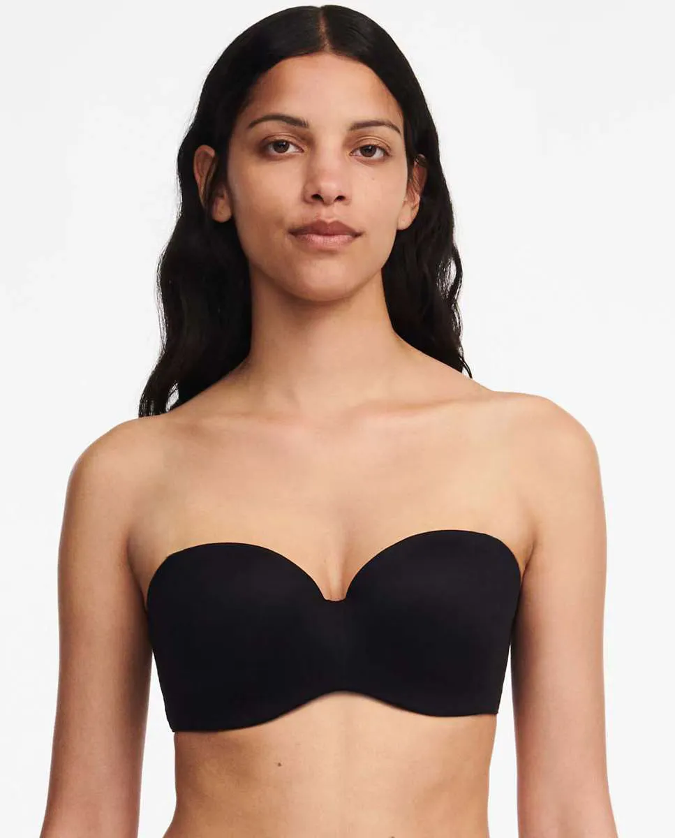 Уплотненный бюстгальтер-бандо Norah с кружевом Chantelle, черный
Уплотненный бюстгальтер-бандо Norah с кружевом Chantelle, черный