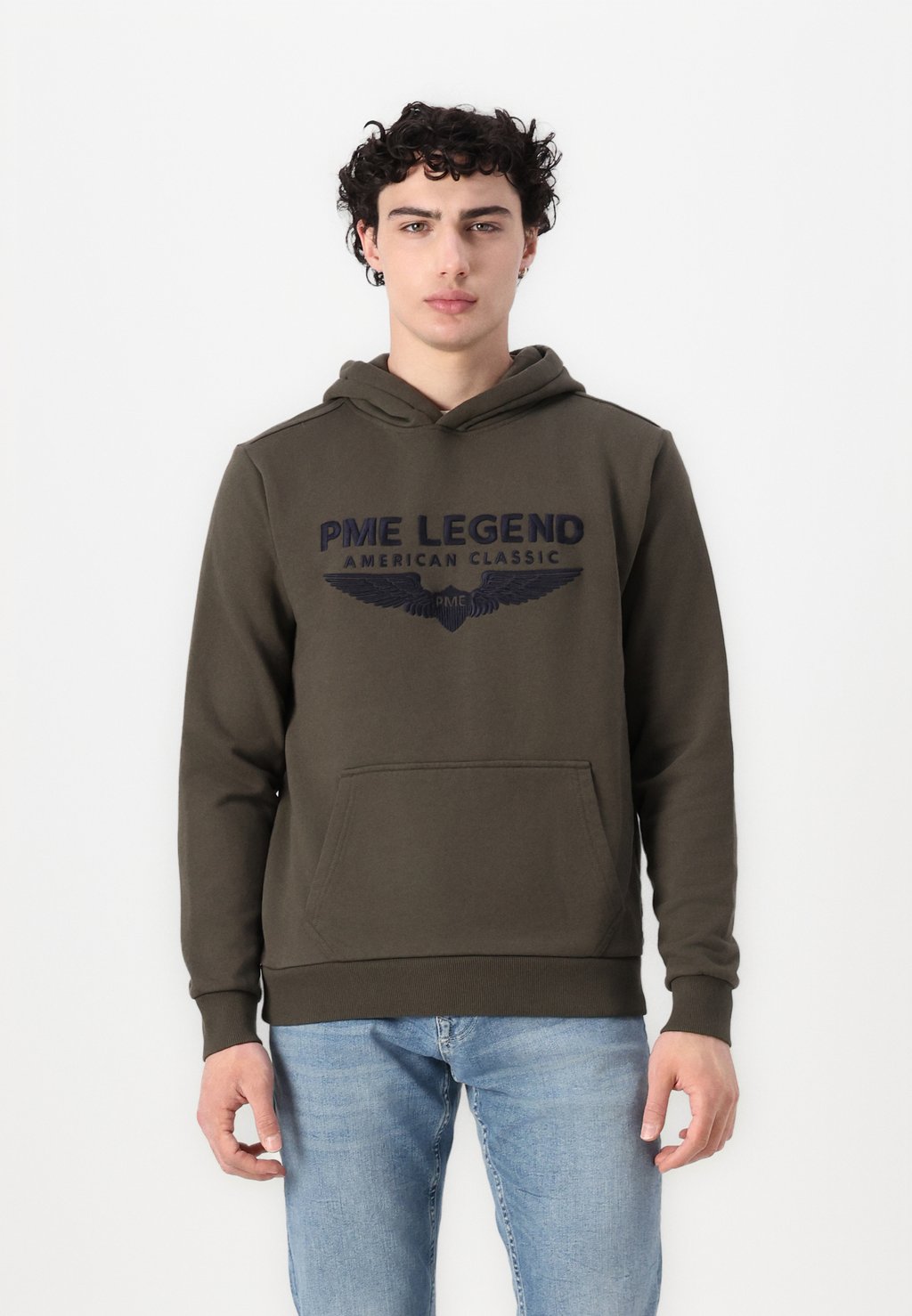 Толстовка с капюшоном AMERICAN CLASSIC LOGO HOODIE - Sweatshirt PME Legend, темно-зеленый
Толстовка с капюшоном AMERICAN CLASSIC LOGO HOODIE - Sweatshirt PME Legend, темно-зеленый