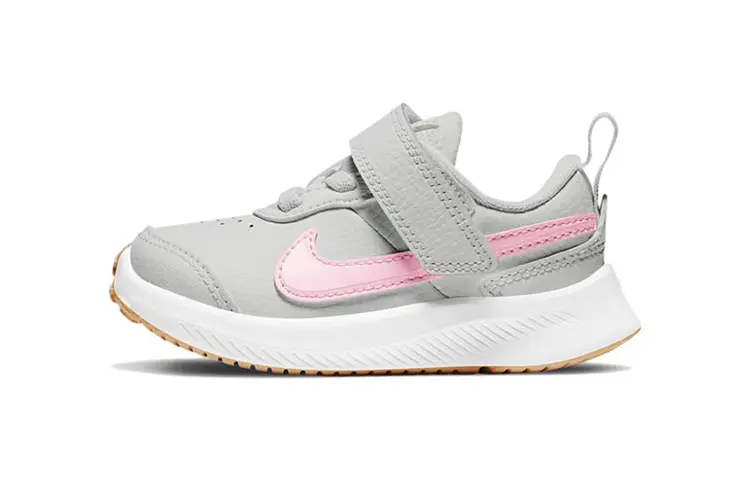 Кожаные кроссовки Nike Varsity для малышей TD
Кожаные кроссовки Nike Varsity для малышей TD