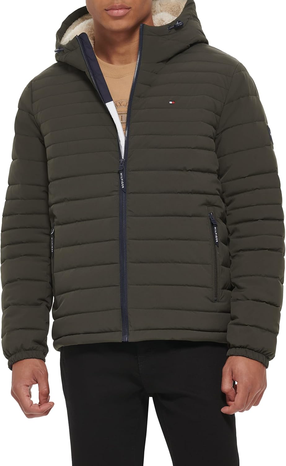 Мужская куртка Tommy Hilfiger из эластичного полиэстера с капюшоном и подкладкой из шерпы, Olive
Мужская куртка Tommy Hilfiger из эластичного полиэстера с капюшоном и подкладкой из шерпы, Olive