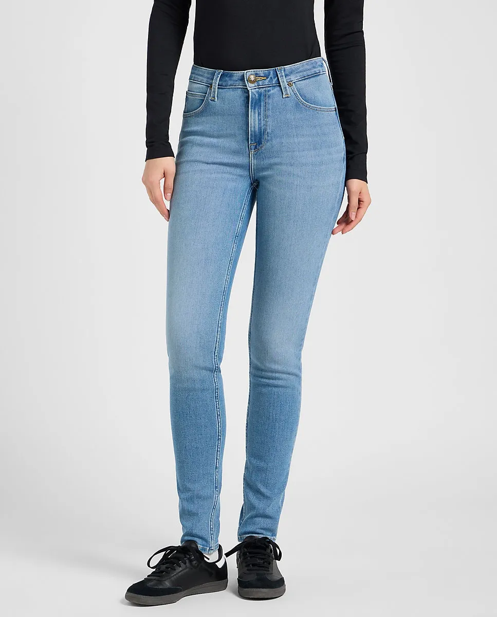 Женские джинсы-скинни Scarlett с высокой посадкой Lee, светло-голубой
Женские джинсы-скинни Scarlett с высокой посадкой Lee, светло-голубой