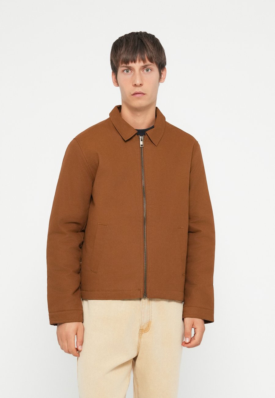 Куртка Jack & Jones EDOVER WORKER, Monks Robe/Brown
Куртка Jack & Jones EDOVER WORKER, Monks Robe/Brown