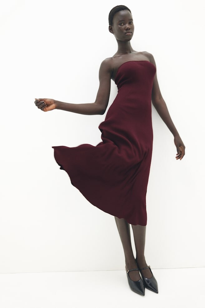 Платье бандо из трикотажа в рубчик H&M, красный
Платье бандо из трикотажа в рубчик H&M, красный