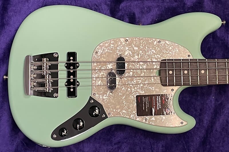 Басс гитара Fender American USA Performer Mustang Bass, Surf Green
Басс гитара Fender American USA Performer Mustang Bass, Surf Green