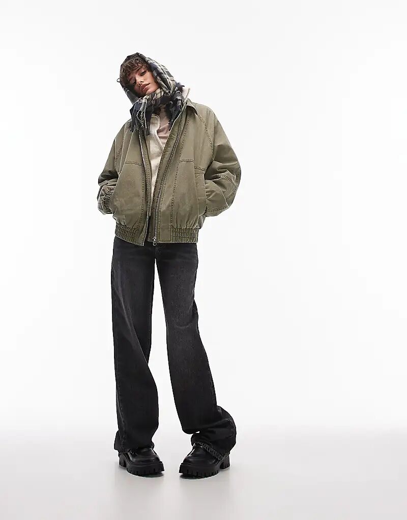 Куртка-бомбер цвета хаки, обработанная кислотой Topshop
Куртка-бомбер цвета хаки, обработанная кислотой Topshop