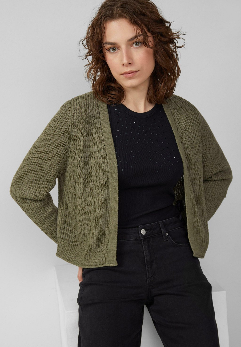 Кардиган QS, темно-зеленый
Кардиган QS, темно-зеленый