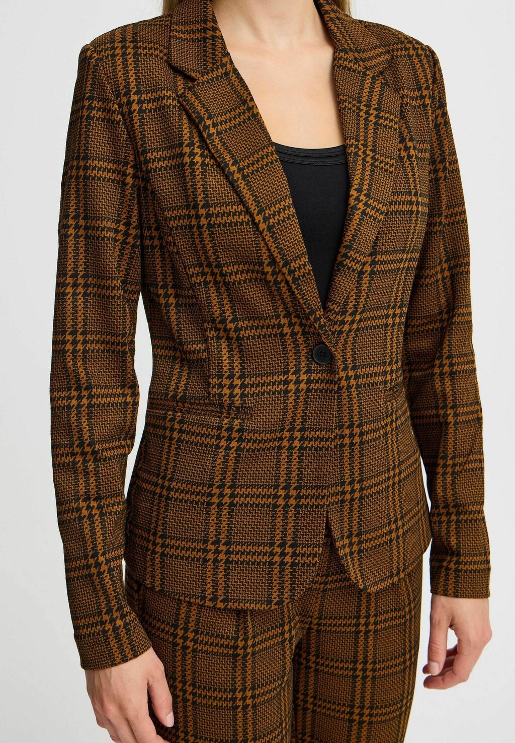 Кардиган ICHI, коричневый
Кардиган ICHI, коричневый