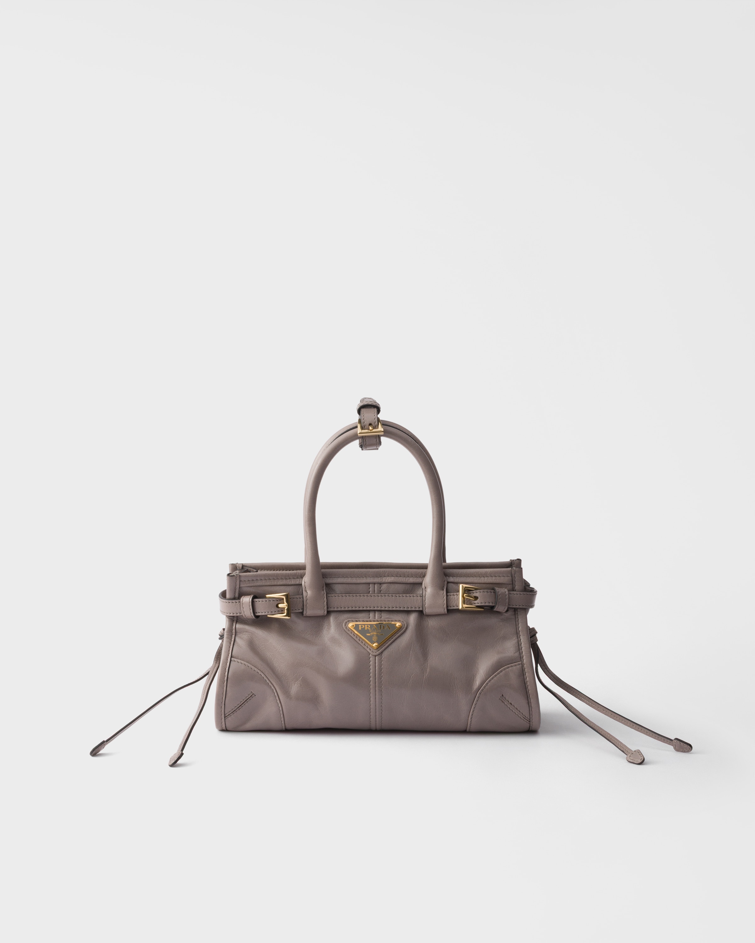 Мини-сумка Prada Bonnie из кожи, серый
Мини-сумка Prada Bonnie из кожи, серый