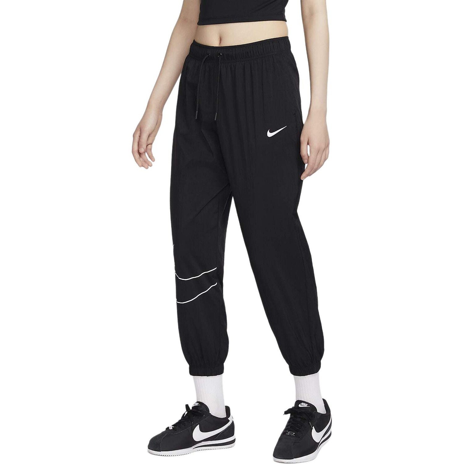 Трикотажные спортивные штаны серии Sportswear Essentials женские черные Nike
Трикотажные спортивные штаны серии Sportswear Essentials женские черные Nike