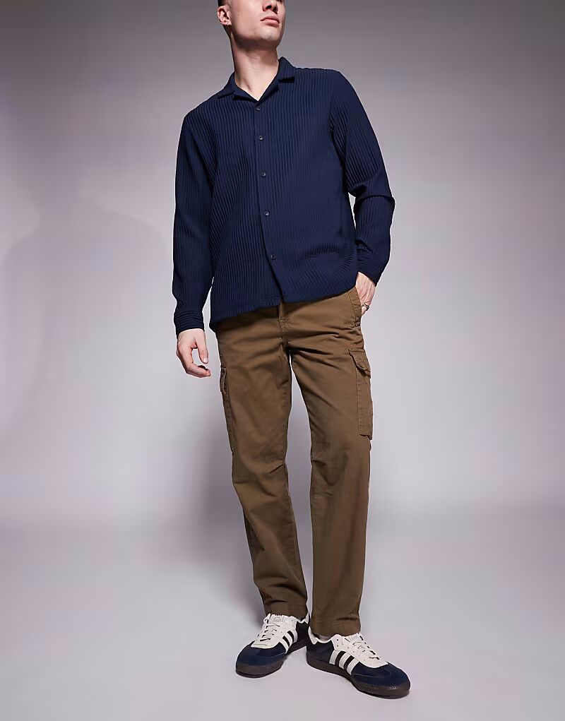 Брюки BOSS Orange Sisla-8-Cargo темно-зеленого цвета
Брюки BOSS Orange Sisla-8-Cargo темно-зеленого цвета