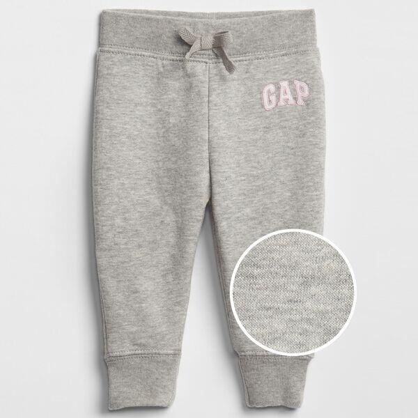 Джоггеры с капюшоном и нашивкой-логотипом Gap, серый
Джоггеры с капюшоном и нашивкой-логотипом Gap, серый