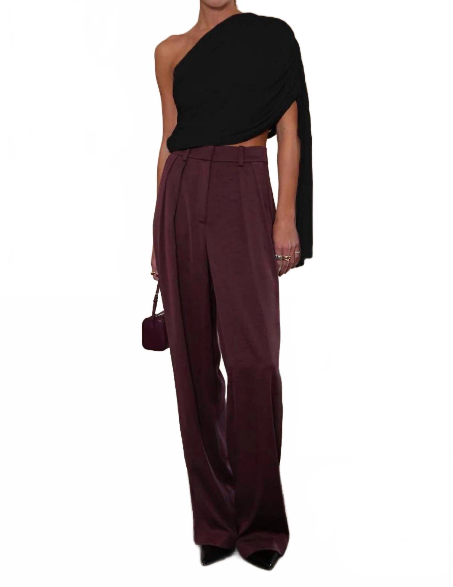 Parentezi Асимметричный топ Эльзы, черный
Parentezi Асимметричный топ Эльзы, черный