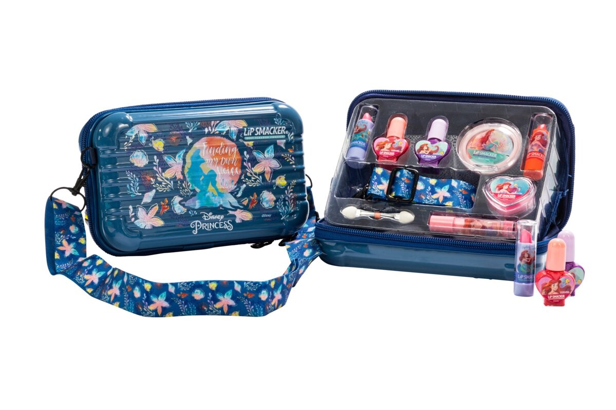 Markwins Beauty Brands, Ariel, Дорожный кейс с косметикой для макияжа
Markwins Beauty Brands, Ariel, Дорожный кейс с косметикой для макияжа