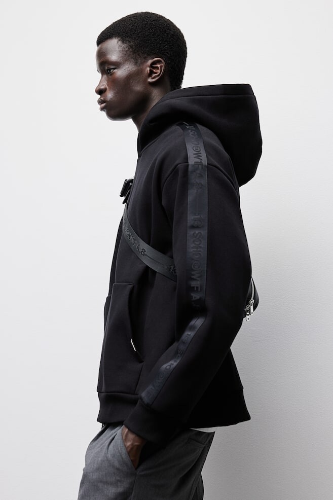 Худи с полосками по бокам свободного кроя H&M, черный
Худи с полосками по бокам свободного кроя H&M, черный