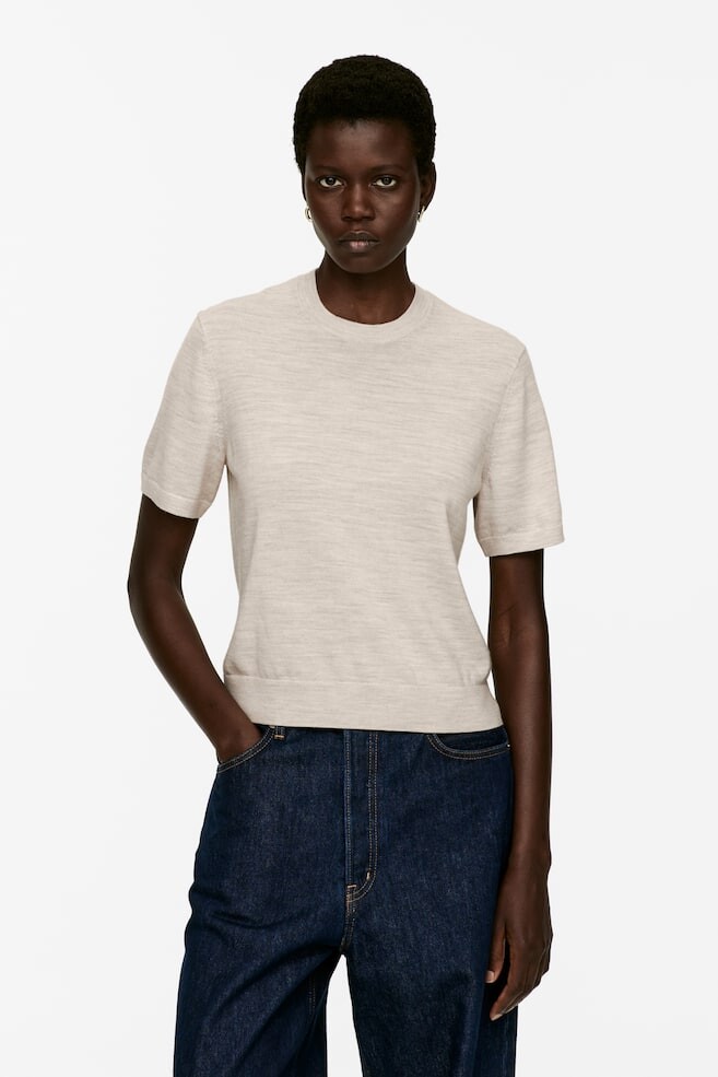 Вязаная футболка из мериносовой шерсти Arket, бежевый
Вязаная футболка из мериносовой шерсти Arket, бежевый