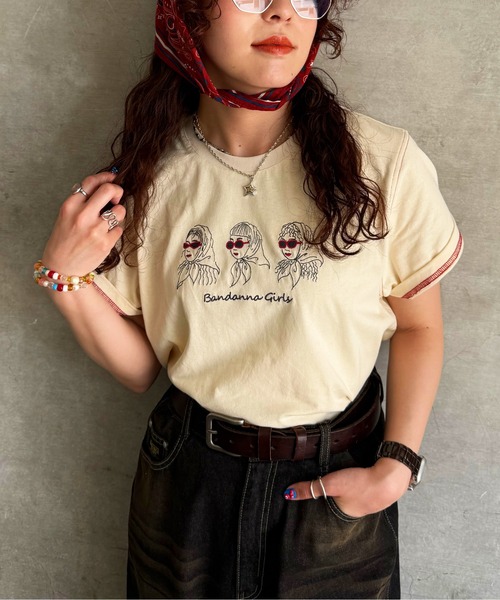 DOUBLE NAME Футболка с вышивкой Bandanna Girls, кремовый
DOUBLE NAME Футболка с вышивкой Bandanna Girls, кремовый