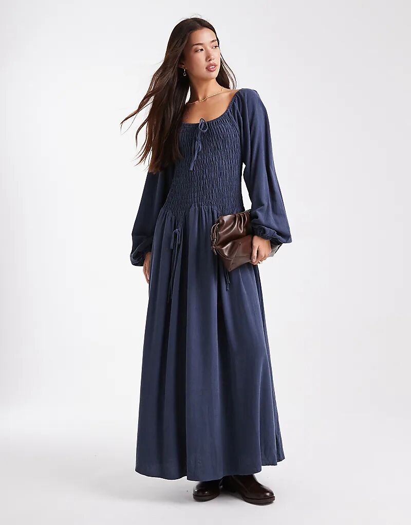 Платье макси Daisy Street с рукавами-фонариками и присборенной талией в цвете «тёмно-синее»
Платье макси Daisy Street с рукавами-фонариками и присборенной талией в цвете «тёмно-синее»