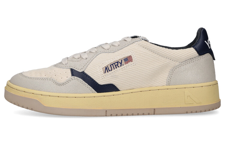 Стильные мужские кеды для скейтбординга с низким верхом бежевого/черного цвета Autry
Стильные мужские кеды для скейтбординга с низким верхом бежевого/черного цвета Autry