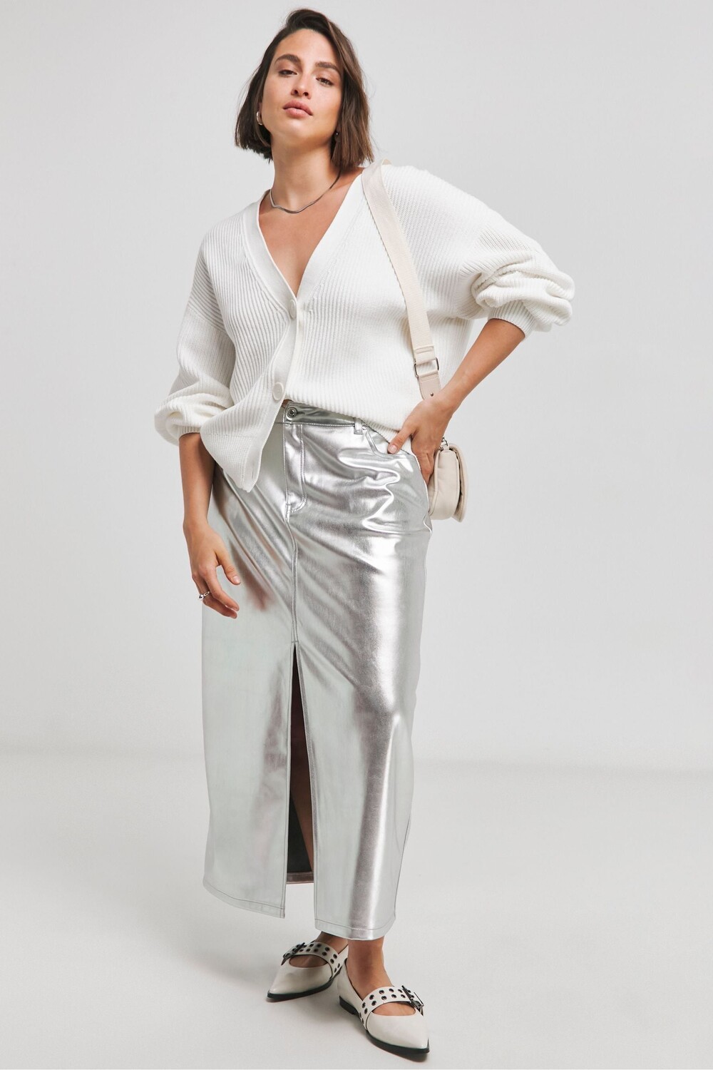 Макси из искусственной кожи с разрезом спереди Simply Be, серебряный
Макси из искусственной кожи с разрезом спереди Simply Be, серебряный