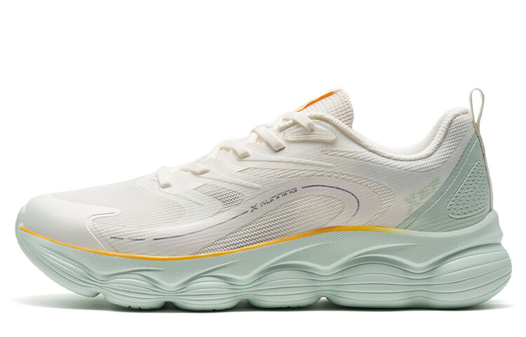 Кроссовки мужские с низким верхом Sail White/Sea Foam Green Xtep
Кроссовки мужские с низким верхом Sail White/Sea Foam Green Xtep