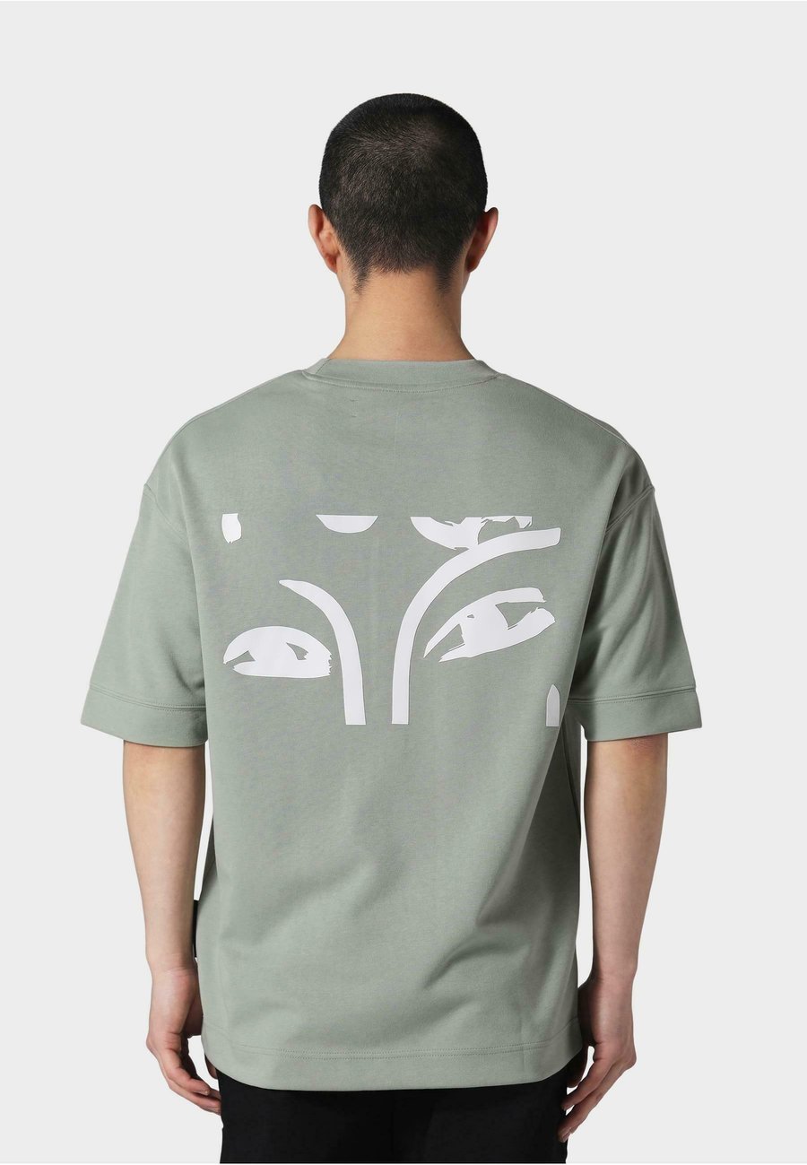 Футболка Irasuto Studios SARAISU, Sage/Green, Зеленый, Футболка Irasuto Studios SARAISU, Sage/Green
Футболка Irasuto Studios SARAISU, Sage/Green, Зеленый, Футболка Irasuto Studios SARAISU, Sage/Green