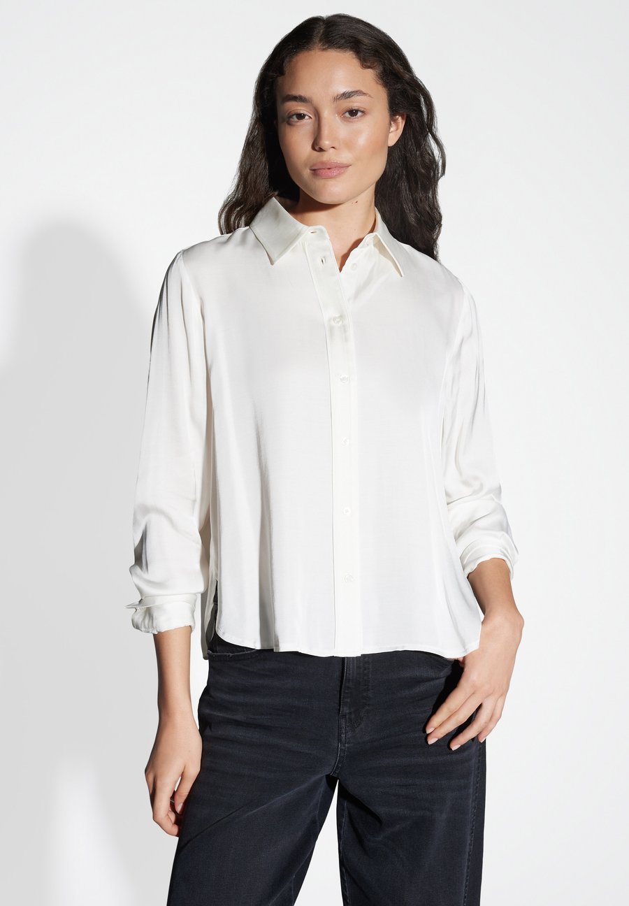 Блуза OPUS RELAXED FIT STRAIGHT CUT, Milk/White
Блуза OPUS RELAXED FIT STRAIGHT CUT, Milk/White