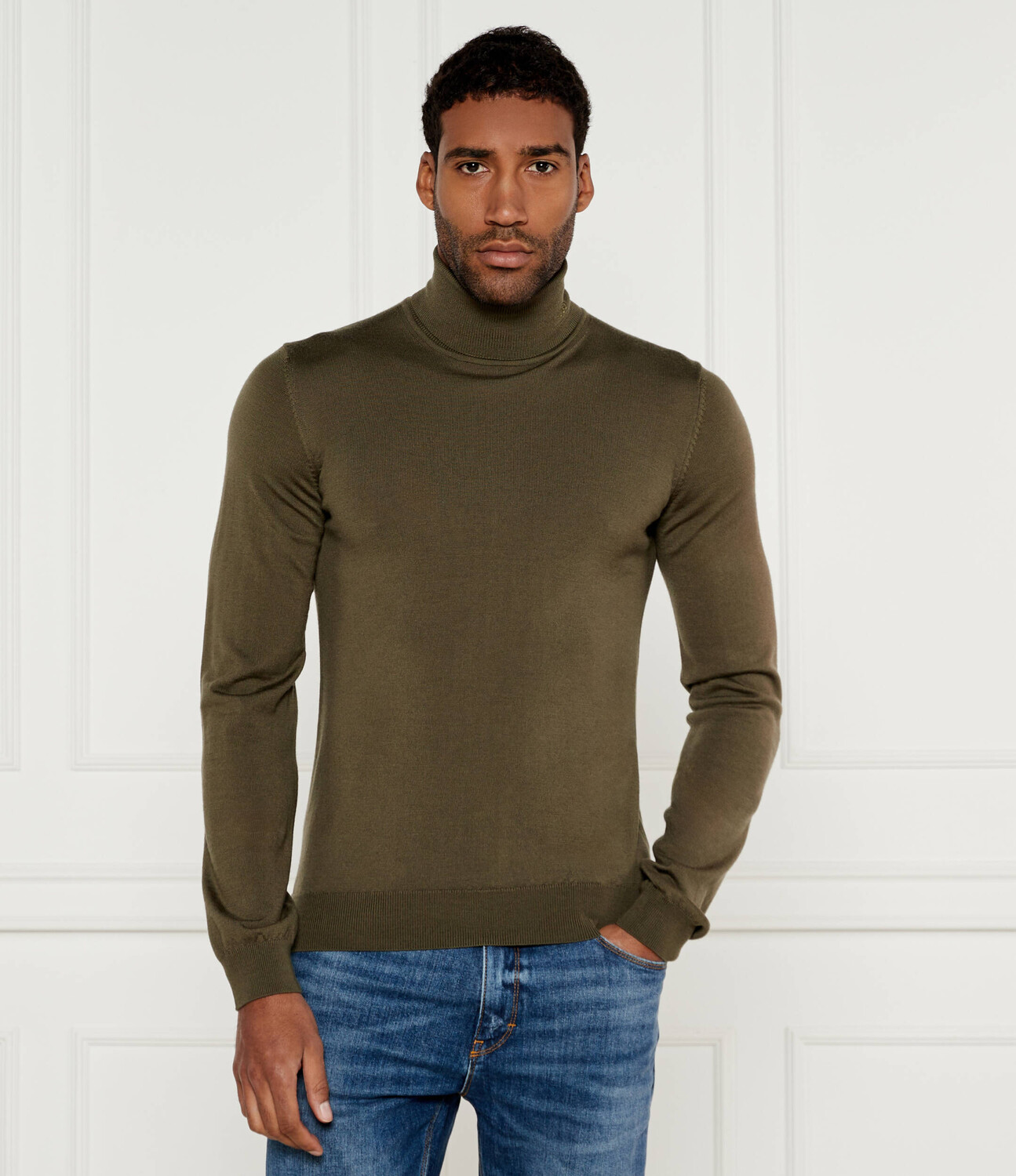 Свитер из шерсти HUGO San Thomas Slim Fit, зеленый 
Свитер из шерсти HUGO San Thomas Slim Fit, зеленый