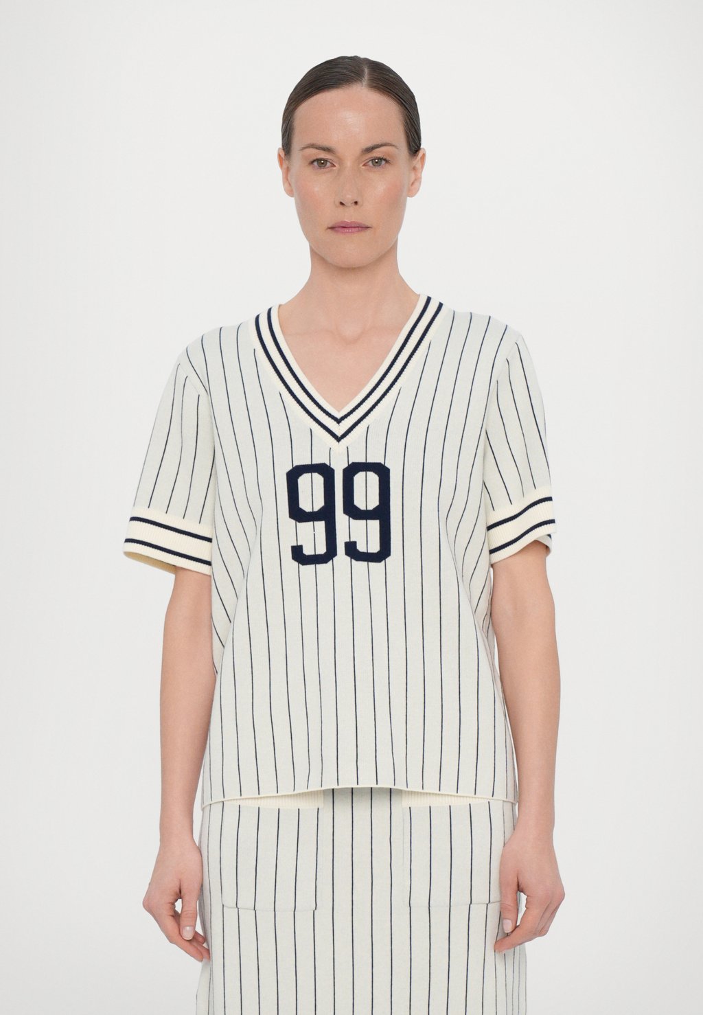 Джемпер CANNIE Baum und Pferdgarten, белый
Джемпер CANNIE Baum und Pferdgarten, белый