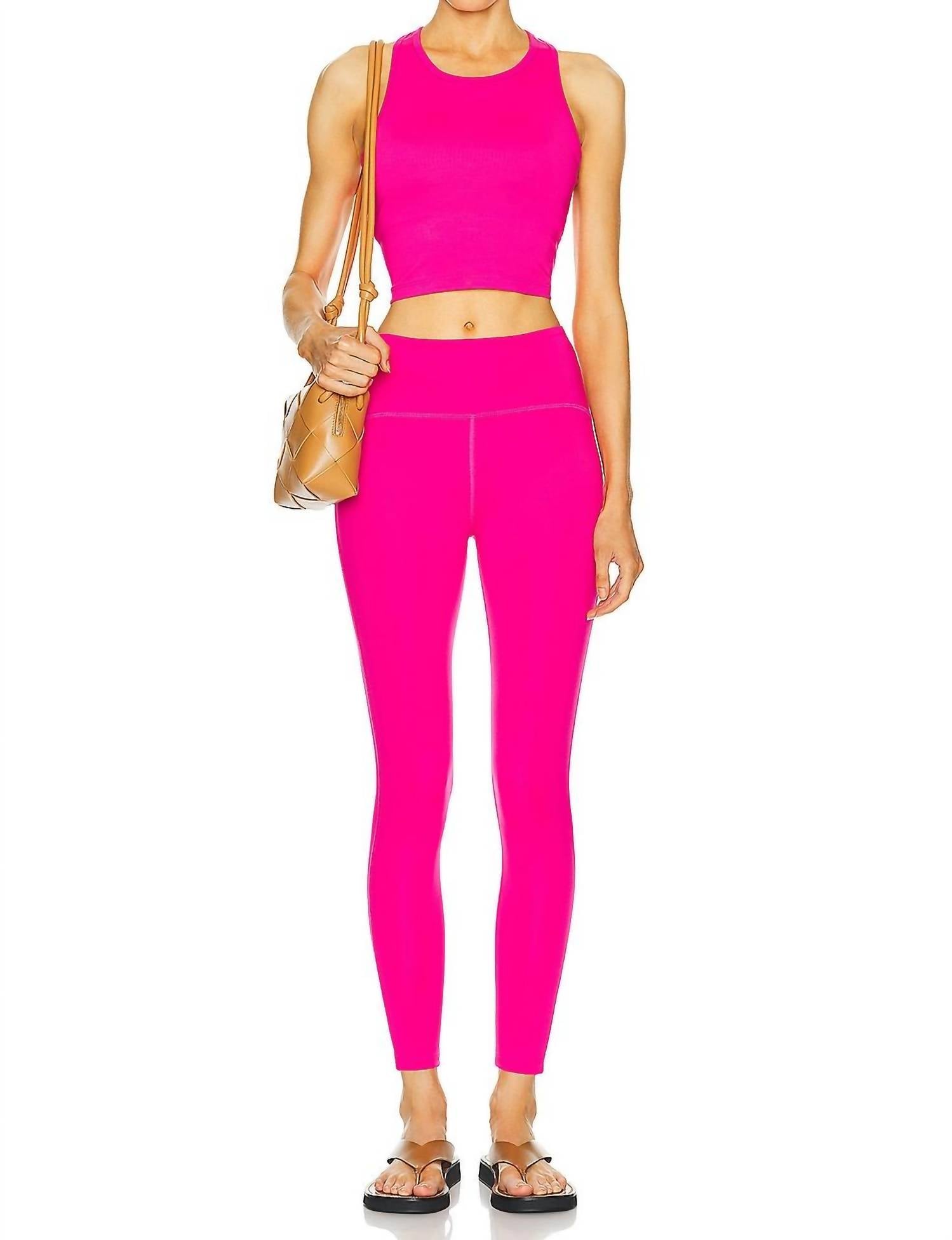 Powerbeyond Strive высокие миди-леггинсы в розовом цвете Energy BEYOND YOGA 
Powerbeyond Strive высокие миди-леггинсы в розовом цвете Energy BEYOND YOGA