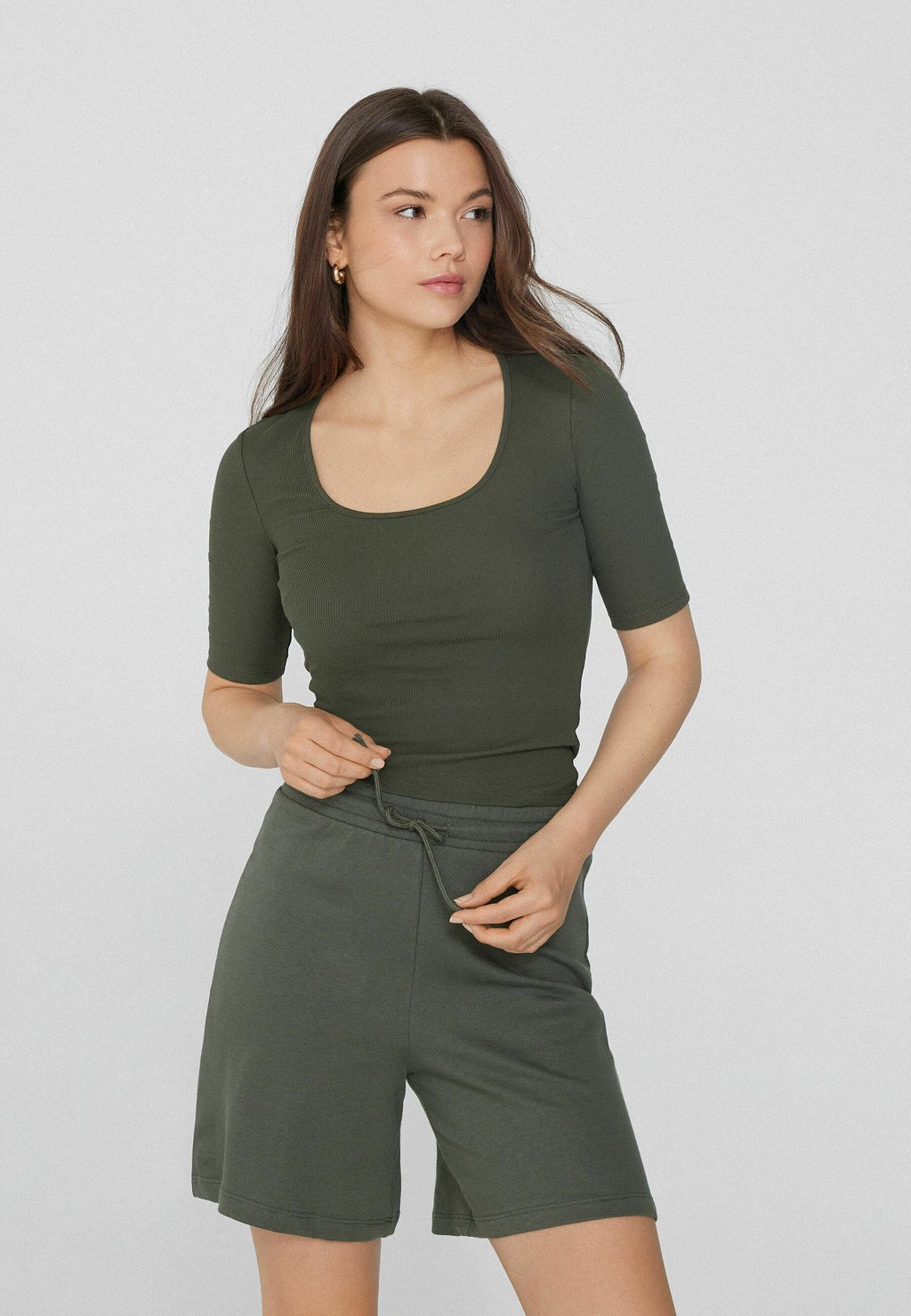 Шорты Tracksuit bottoms Tezenis, светло-зеленый
Шорты Tracksuit bottoms Tezenis, светло-зеленый