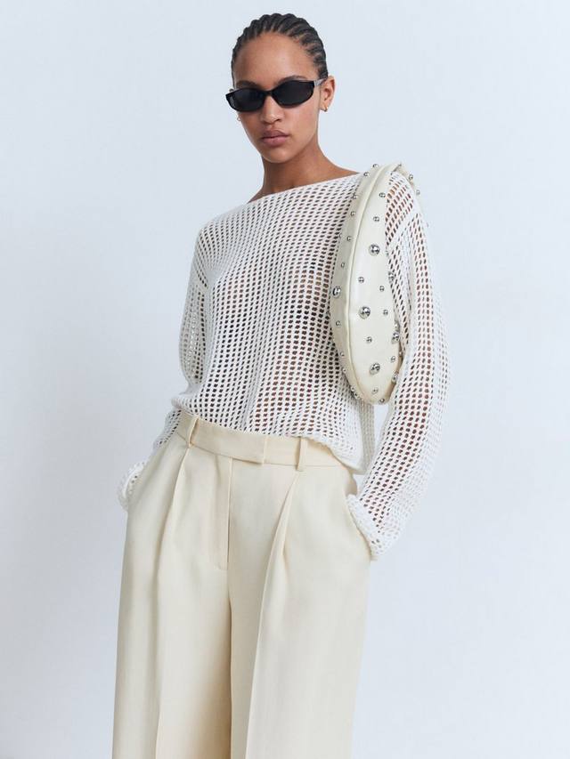 Найроби джемпер с круглым вырезом и вязаным узором Mango, White
Найроби джемпер с круглым вырезом и вязаным узором Mango, White