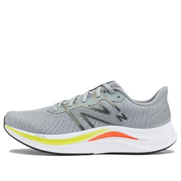 Кроссовки fuelcell propel v4 New Balance, черный 
Кроссовки fuelcell propel v4 New Balance, черный
