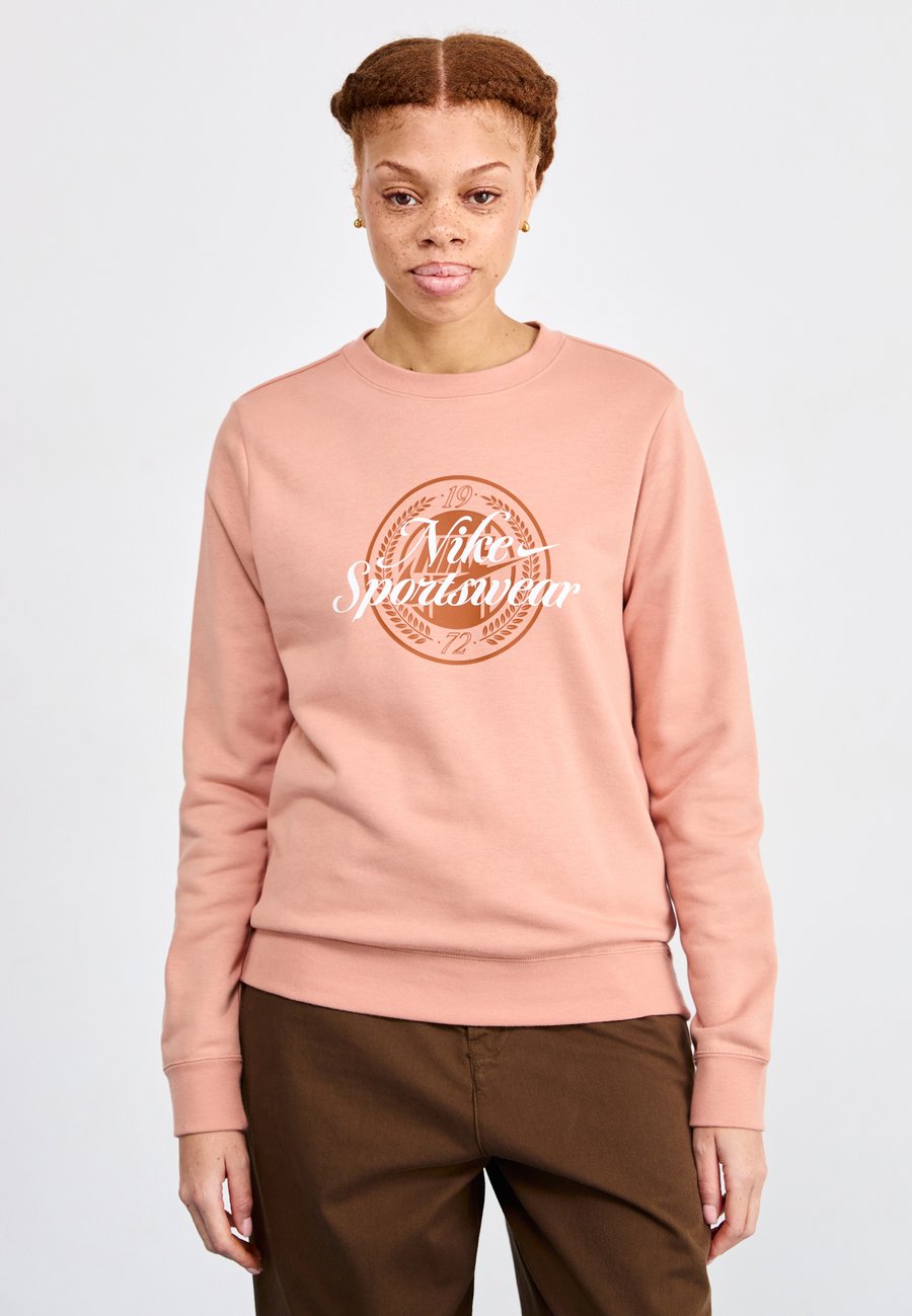Толстовка Nike Sportswear CLUB CREW, Rose Gold-Coloured/Nude
Толстовка Nike Sportswear CLUB CREW, Rose Gold-Coloured/Nude