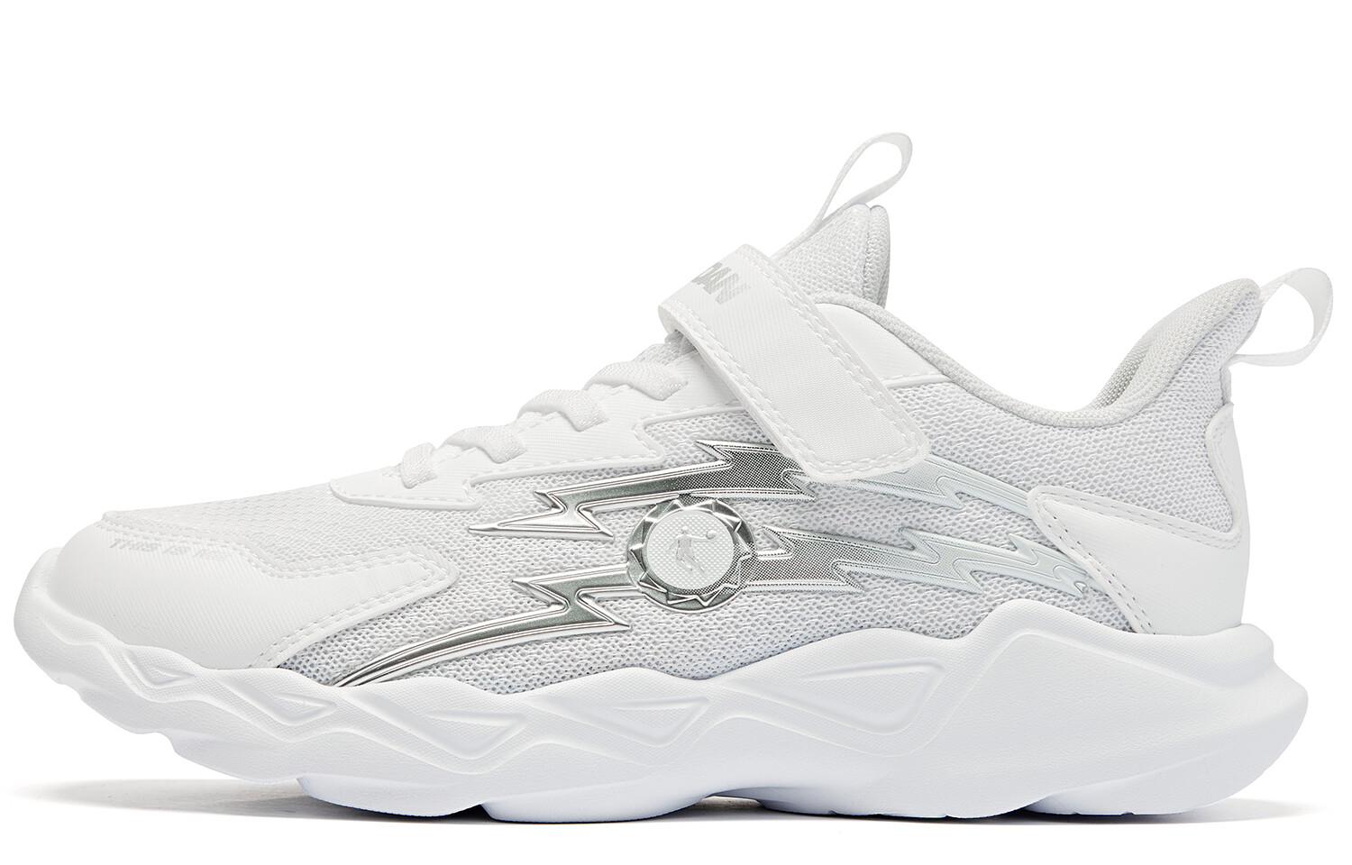 Кроссовки для бега для детей. Начальная школа Qiaodan, белый
Кроссовки для бега для детей. Начальная школа Qiaodan, белый