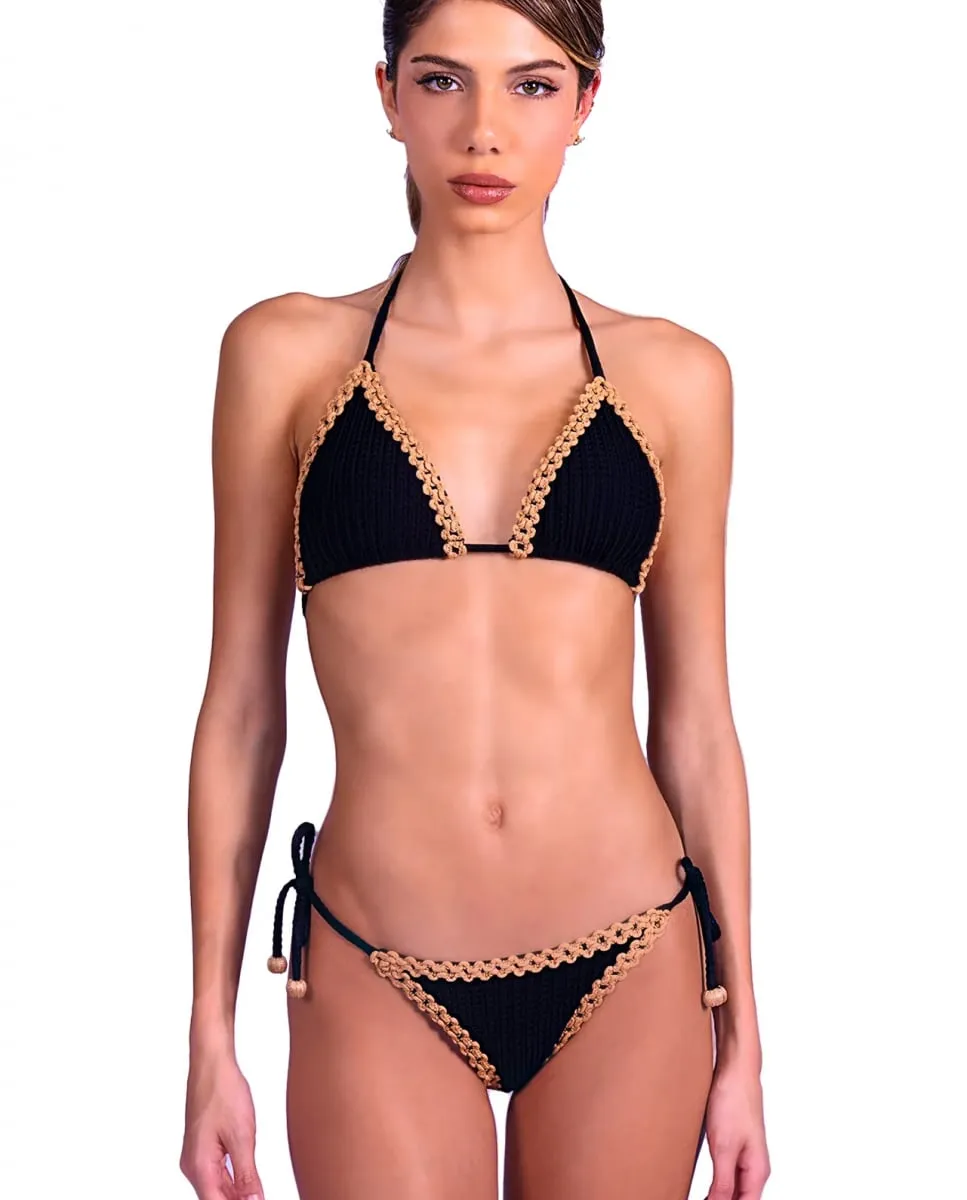 Полное бикини с треугольным бюстгальтером и трусиками-бантиками Despi, черный
Полное бикини с треугольным бюстгальтером и трусиками-бантиками Despi, черный