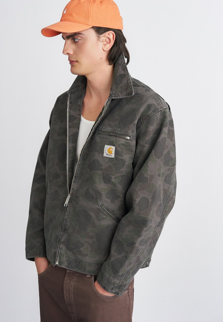 Куртка Carhartt WIP DETROIT JACKET, Green/Porphyry Stone Washed/Green
Куртка Carhartt WIP DETROIT JACKET, Green/Porphyry Stone Washed/Green