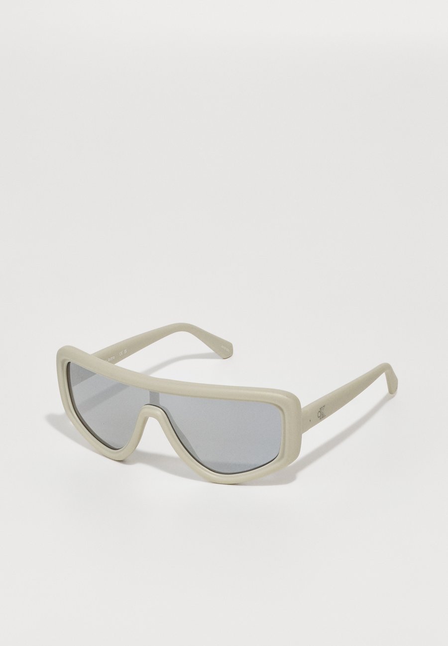 Солнцезащитные очки Calvin Klein Jeans Sunglasses, Matte Grey/Grey
Солнцезащитные очки Calvin Klein Jeans Sunglasses, Matte Grey/Grey