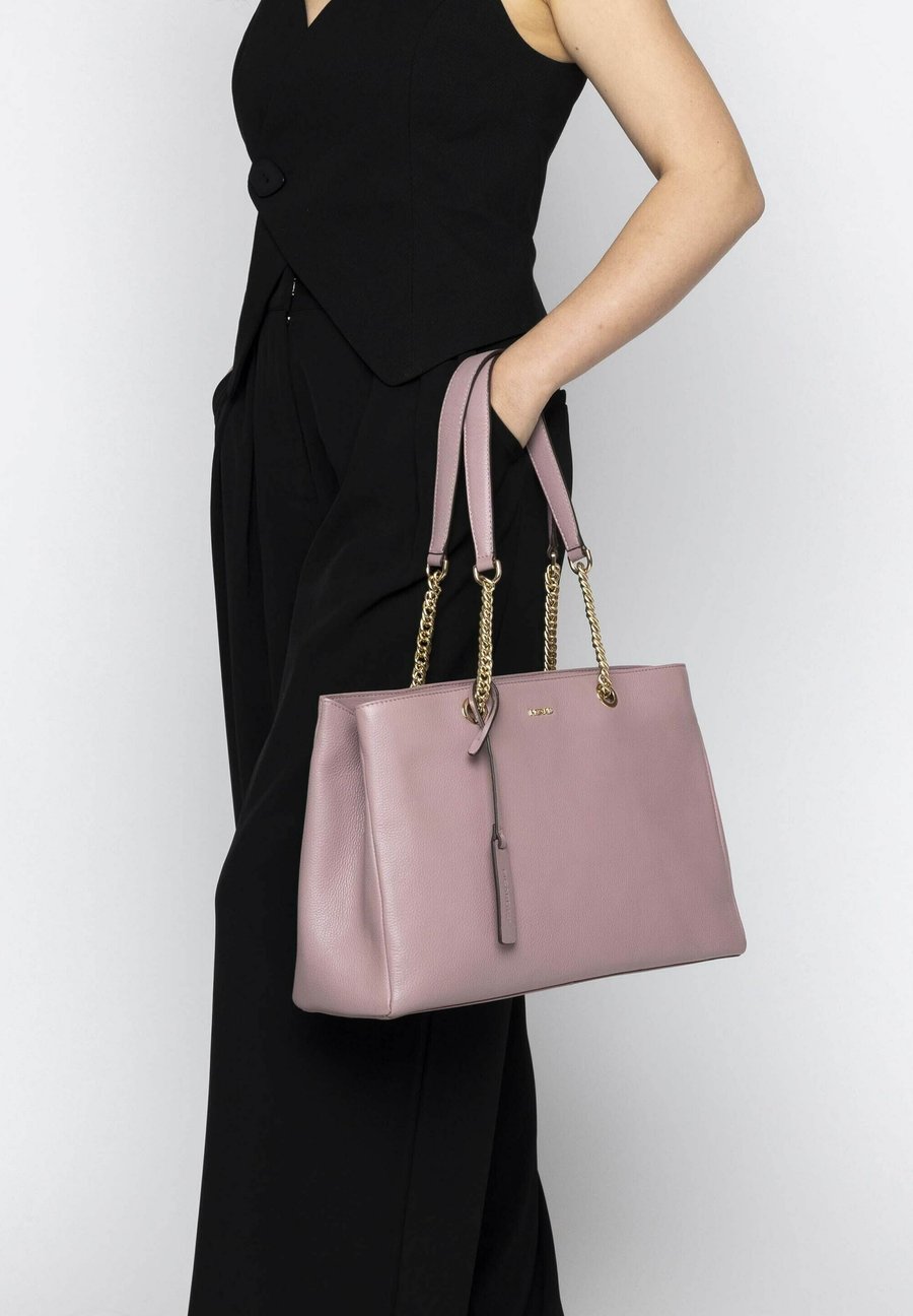 Сумка Picard LANA, Rosa/Pink
Сумка Picard LANA, Rosa/Pink