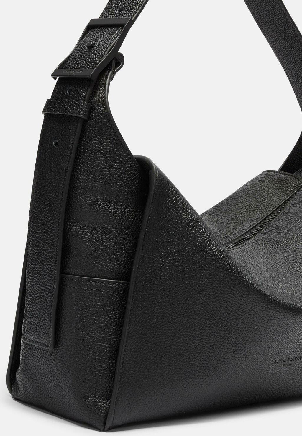 Сумка LOU HOBO M SCHULTER Liebeskind Berlin, черный
Сумка LOU HOBO M SCHULTER Liebeskind Berlin, черный