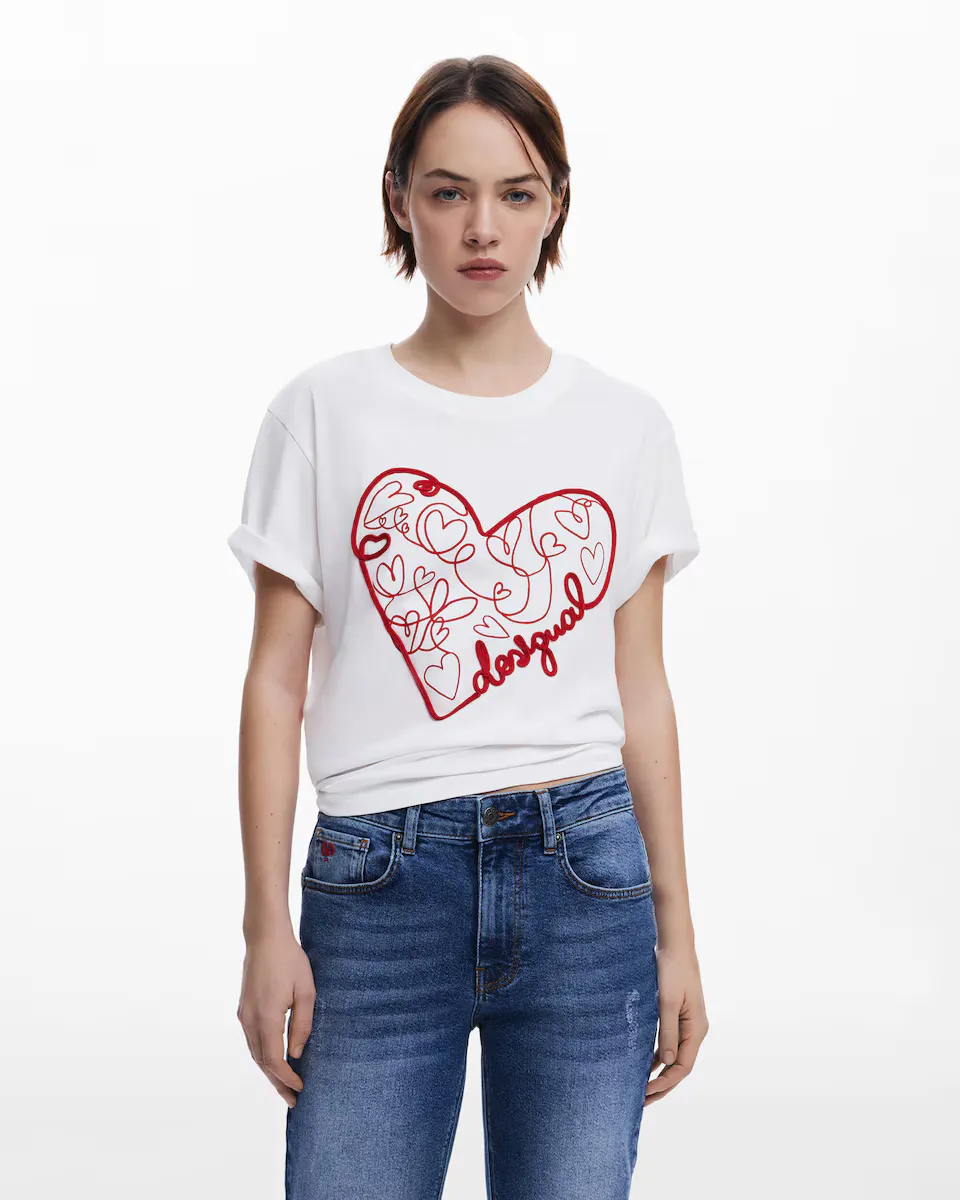 Женская футболка с вельветом и сердечками Desigual, белый
Женская футболка с вельветом и сердечками Desigual, белый