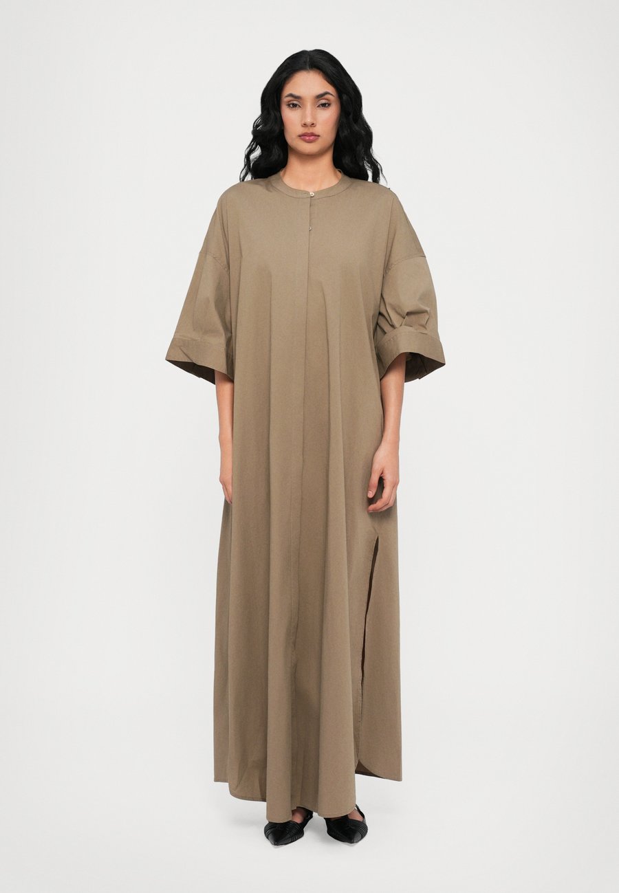 Платье STAUD ENZO MAXI DRESS, Taupe
Платье STAUD ENZO MAXI DRESS, Taupe