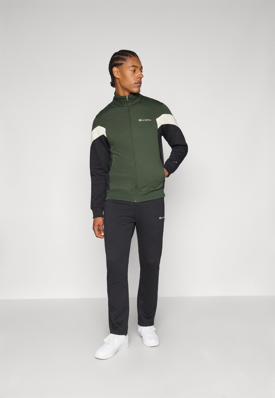 Спортивный костюм Champion COLORBLOCK SWEATSUIT SET, Dark Green
Спортивный костюм Champion COLORBLOCK SWEATSUIT SET, Dark Green